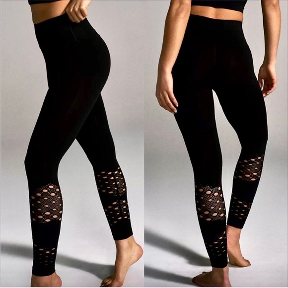 NWOT FP Movement Chain Reaction Black Leggings Size X-Large - Picture 1 of 13